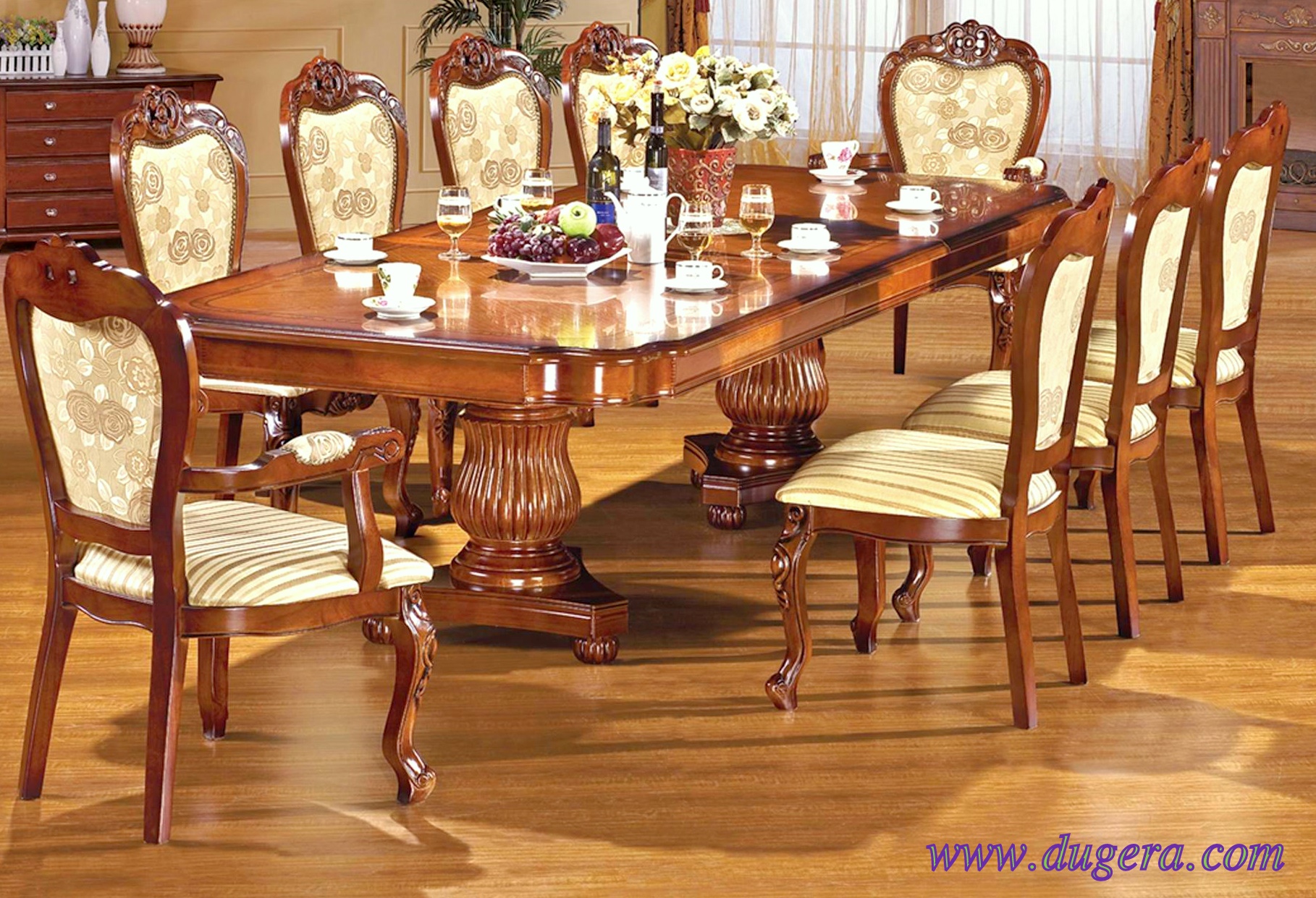 столы и стулья мебель май